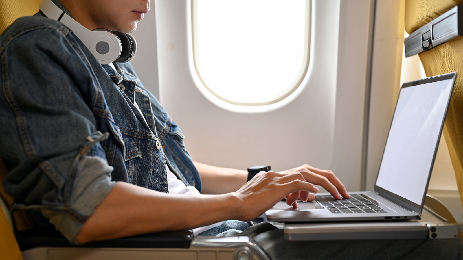 Où mettre son ordinateur portable dans l’avion ?