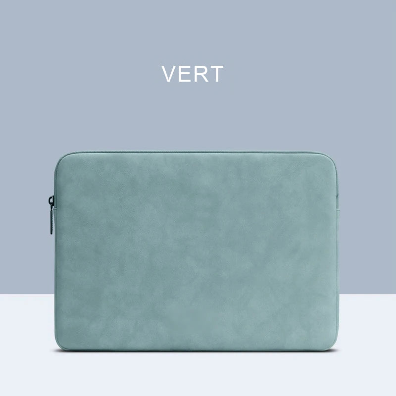 Housse fine vert d'eau pour ordinateur portable, vue de face fermée, fermeture éclair latérale.