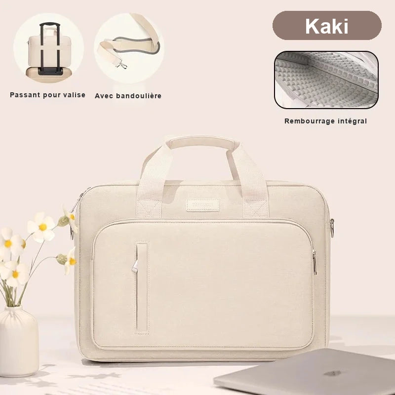 Sacoche beige pour ordinateur portable vue de face, avec trois vignettes : passant pour valise, bandoulière et rembourrage intérieur en mousse alvéolée.