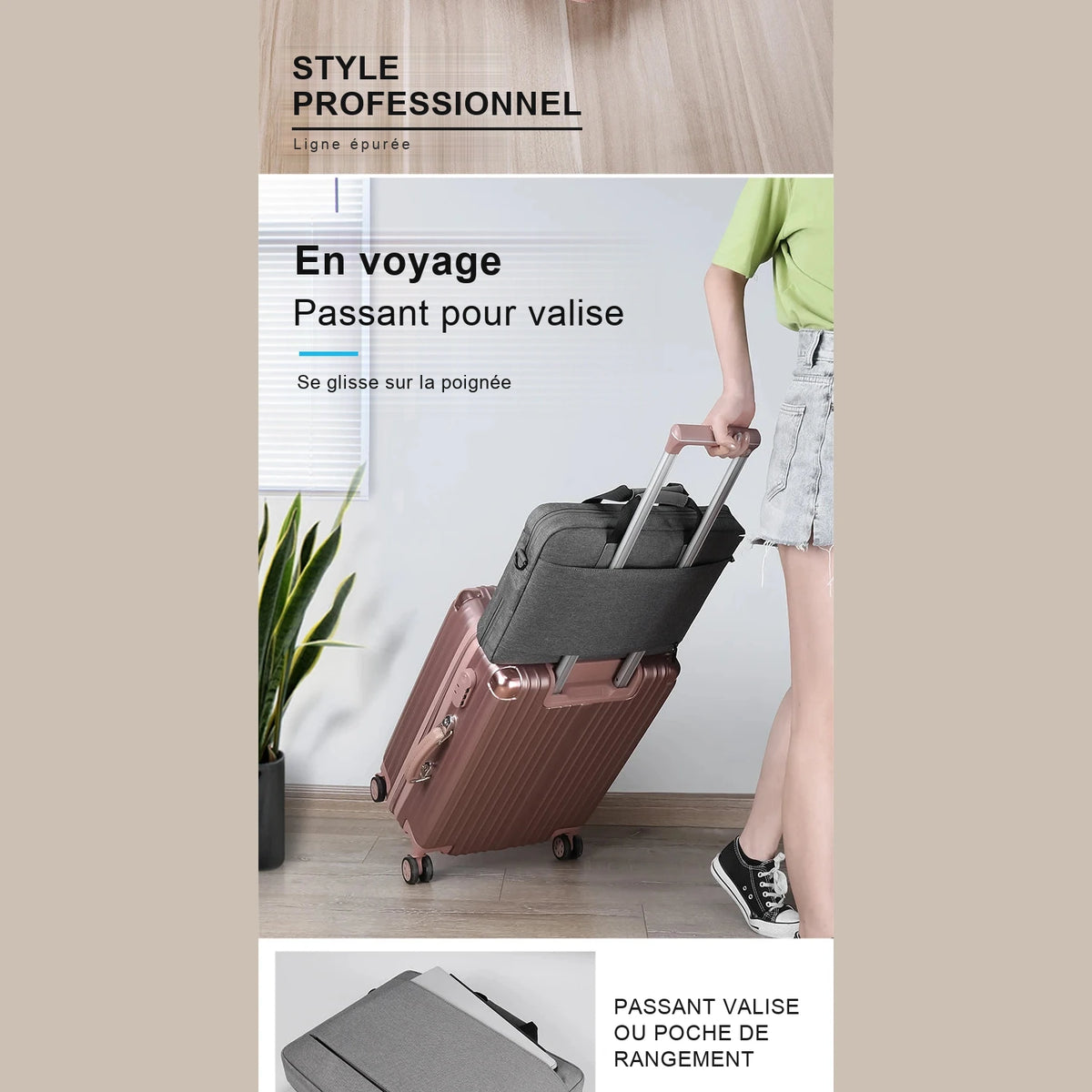 Sacoche grise glissée sur la poignée télescopique d'une valise tirée par une femme, avec le passant arrière montré en bas.
